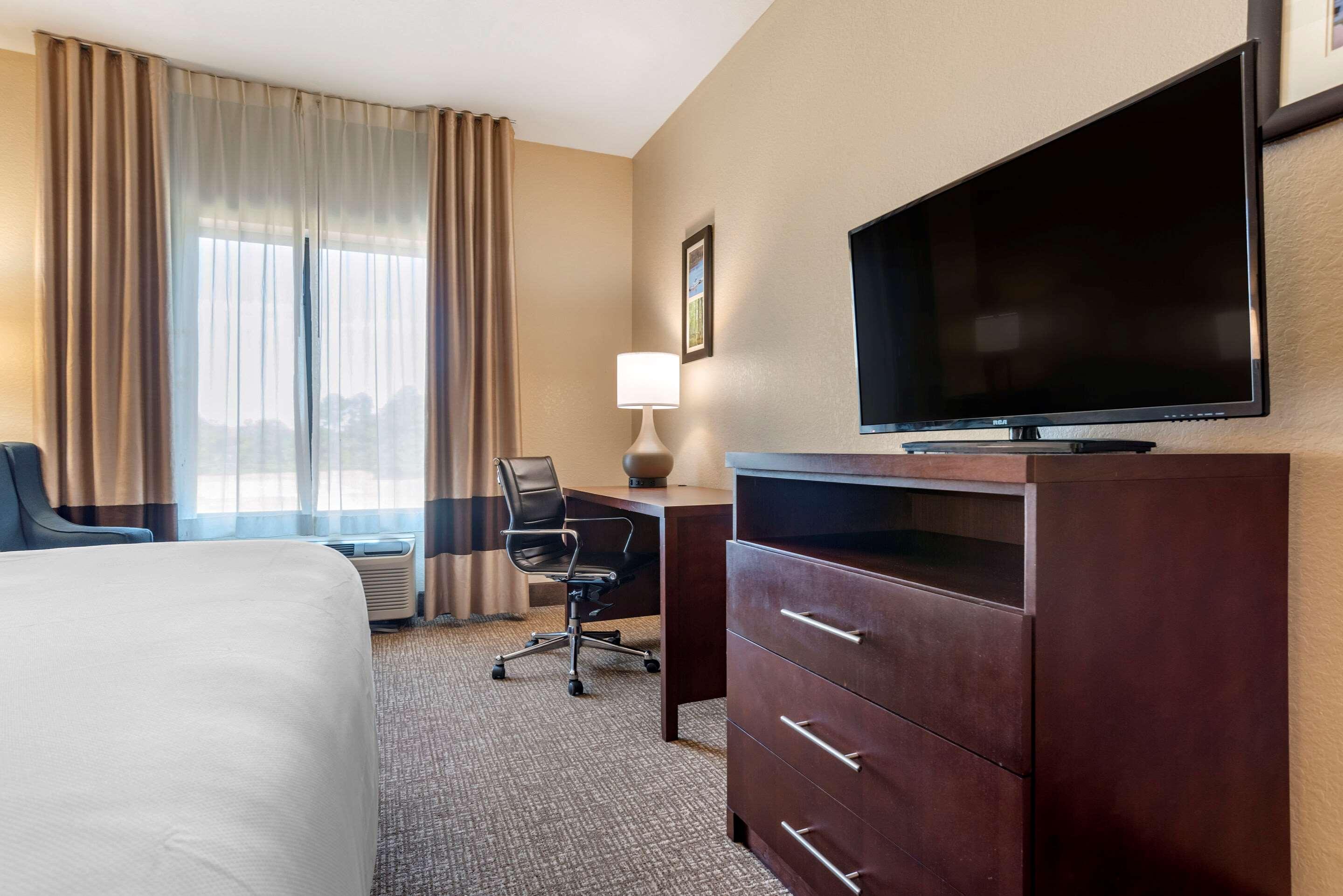 Comfort Inn & Suites Clinton Esterno foto