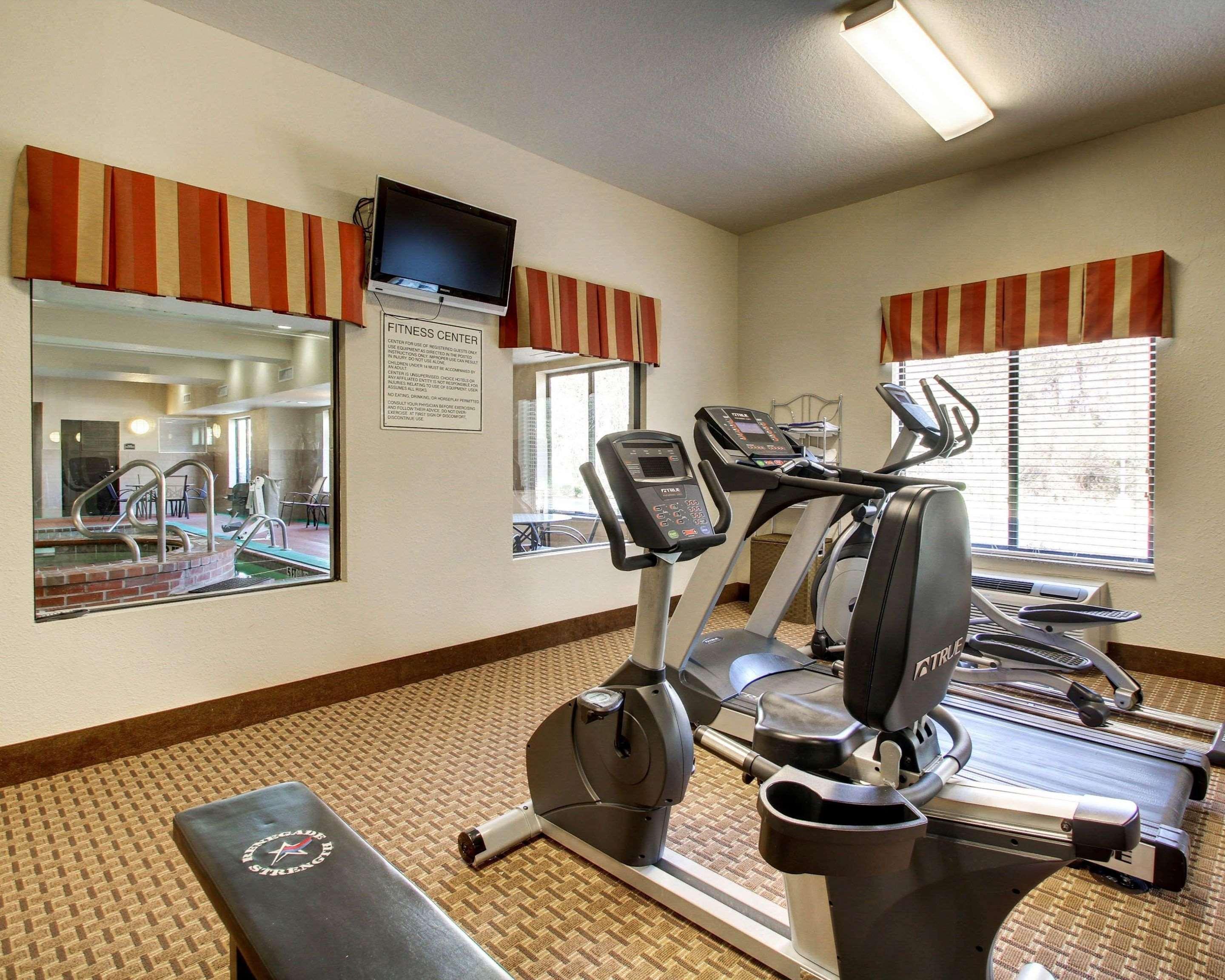 Comfort Inn & Suites Clinton Esterno foto