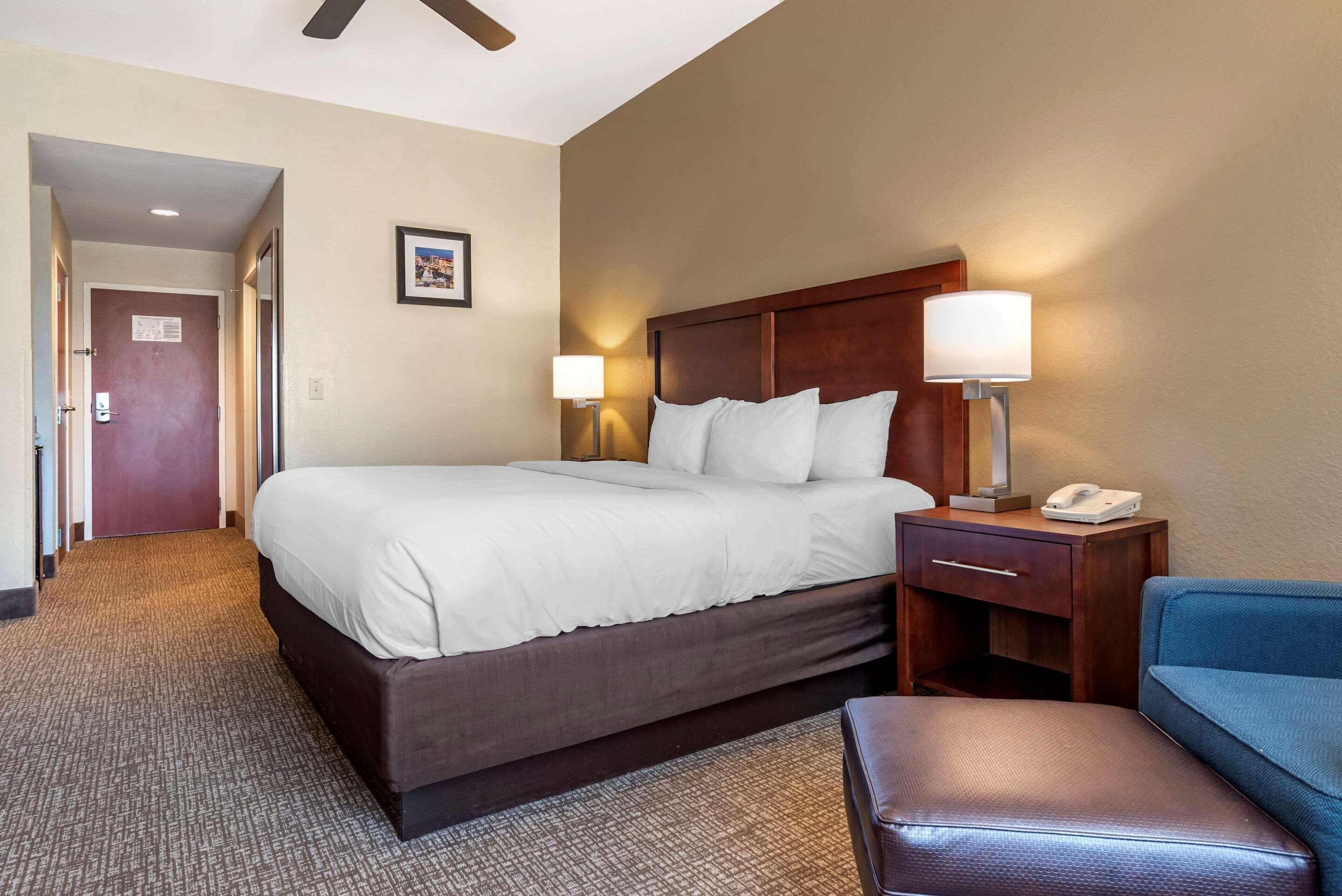 Comfort Inn & Suites Clinton Esterno foto