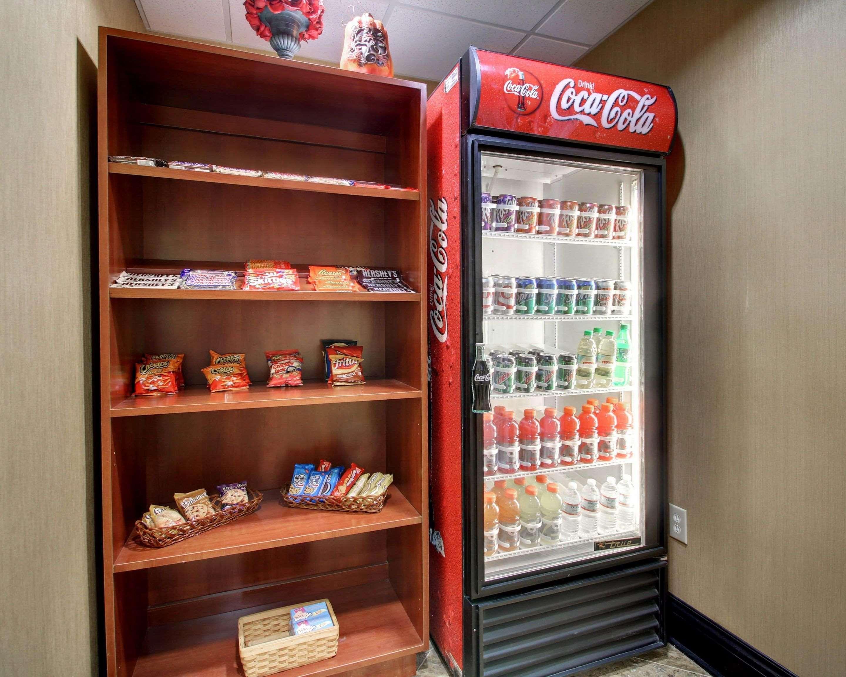 Comfort Inn & Suites Clinton Esterno foto