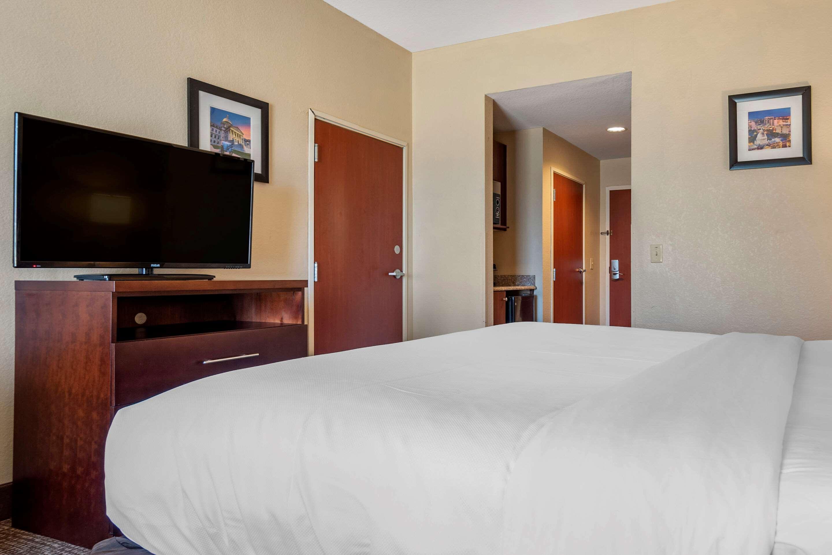 Comfort Inn & Suites Clinton Esterno foto