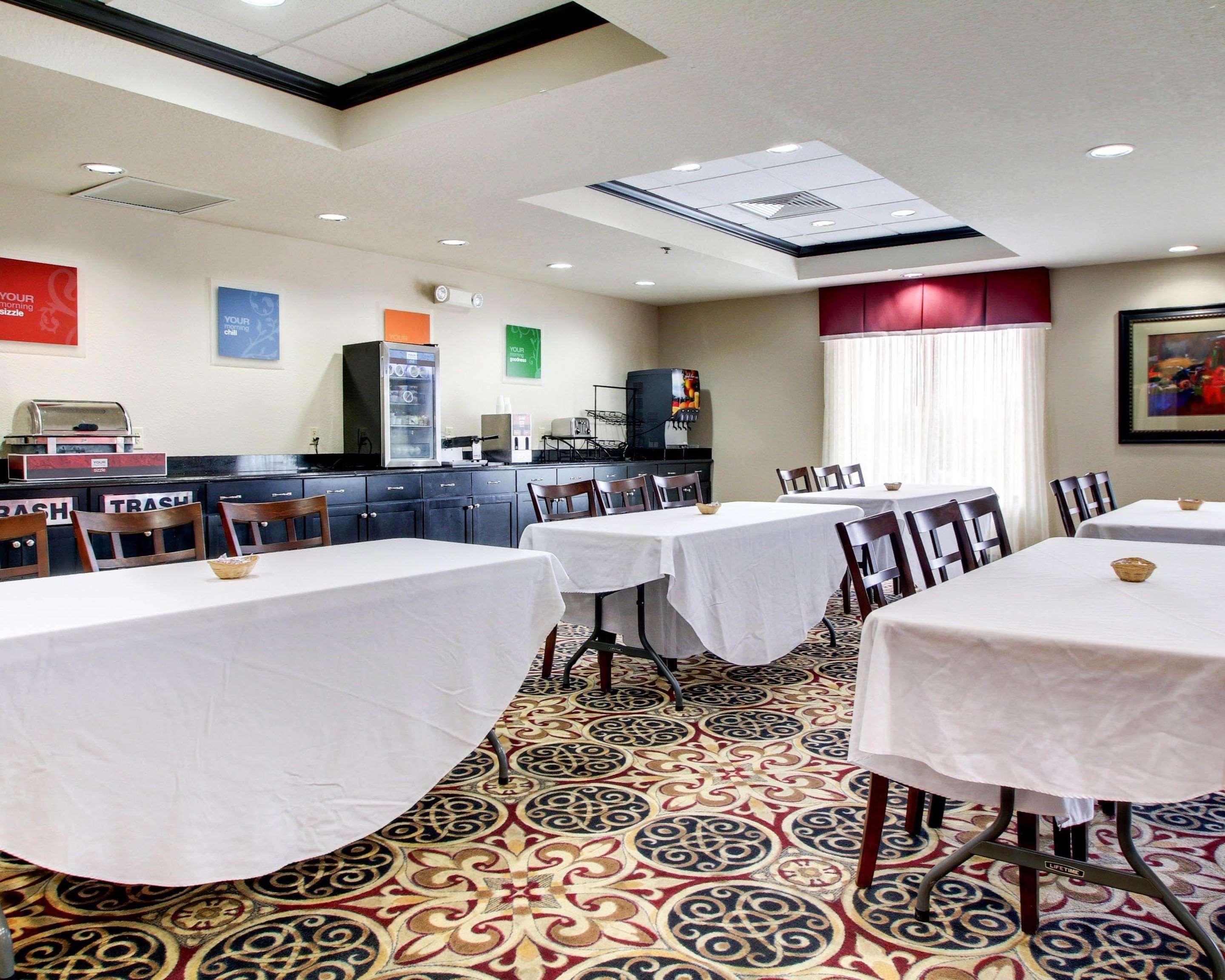 Comfort Inn & Suites Clinton Esterno foto