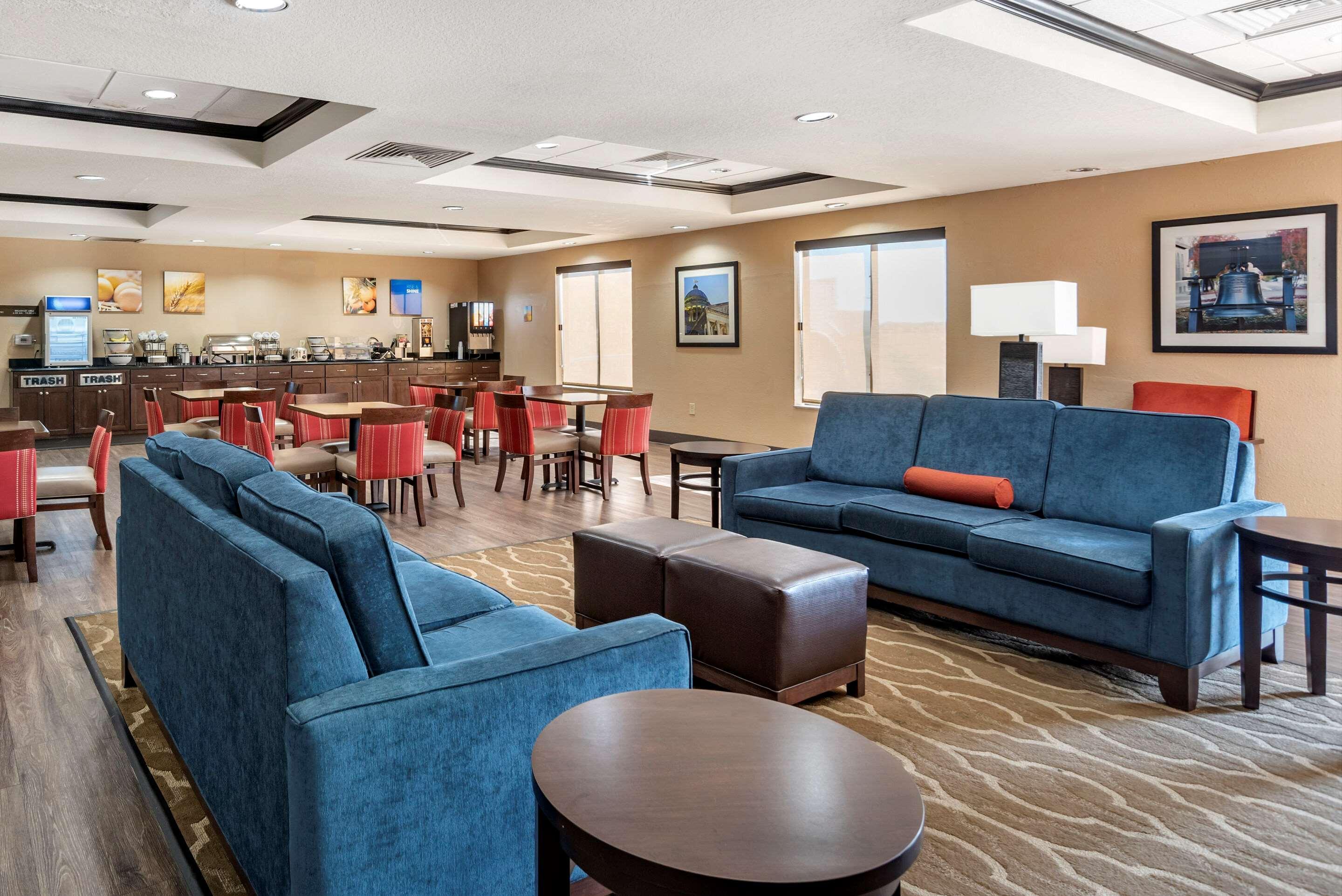 Comfort Inn & Suites Clinton Esterno foto